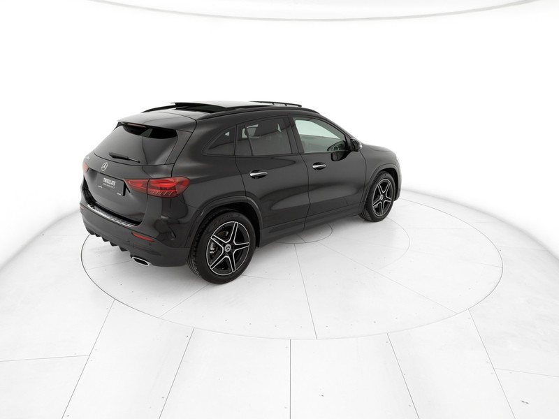 Mercedes GLA 180 d amg line advanced plus auto diesel nero