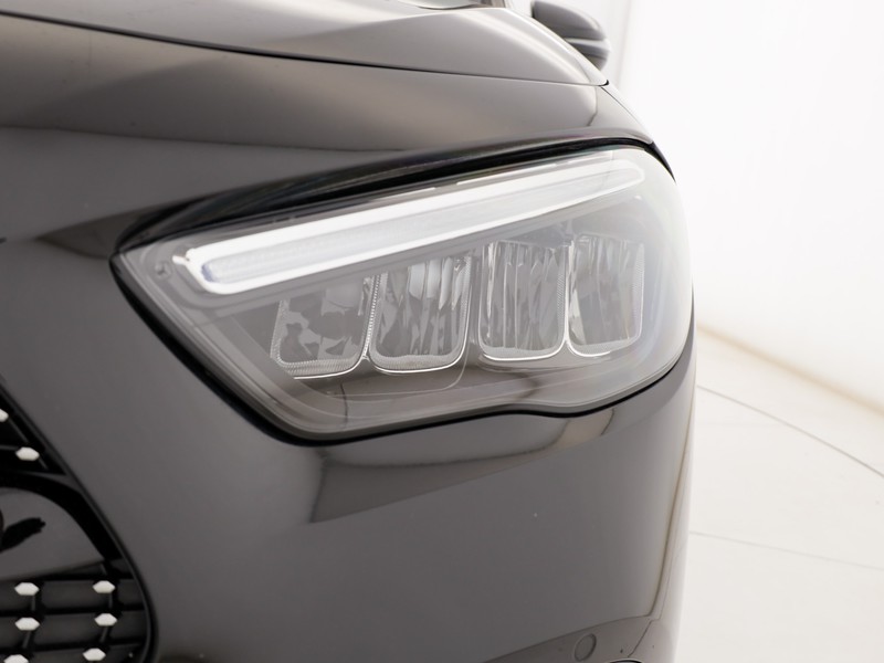 Mercedes GLA 180 d amg line advanced plus auto diesel nero