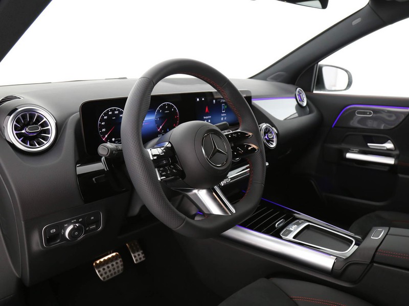 Mercedes GLA 200 d amg line advanced plus auto diesel bianco