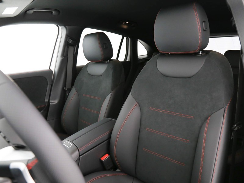 Mercedes GLA 200 d amg line advanced plus auto diesel bianco