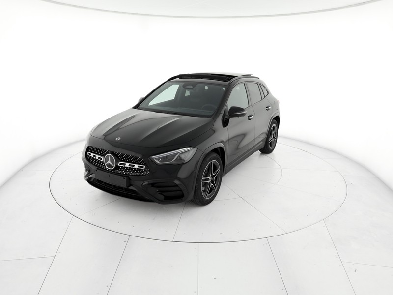 Mercedes GLA 180 progressive extra auto benzina nero