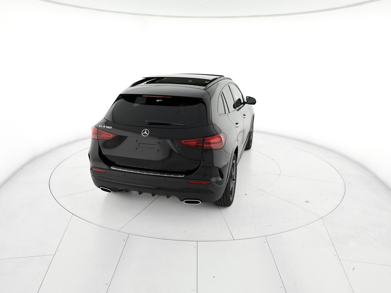 Mercedes GLA 180 progressive extra auto benzina nero