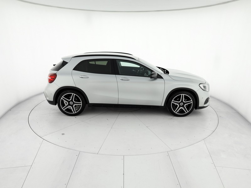 Mercedes GLA 200 d premium 4matic auto diesel argento