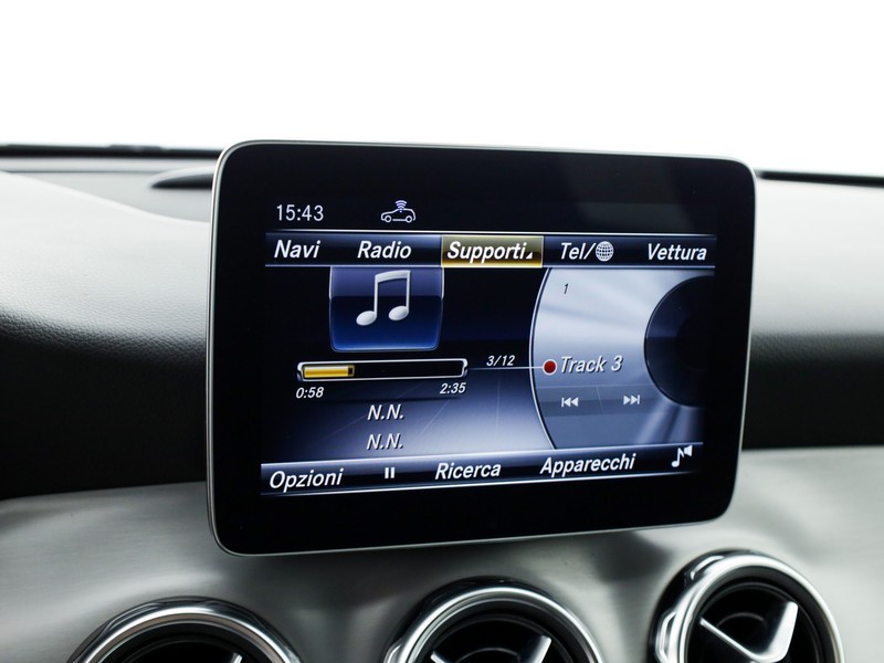 Mercedes GLA 200 d premium 4matic auto diesel argento
