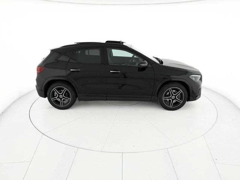 Mercedes GLA 180 amg line extra auto benzina nero