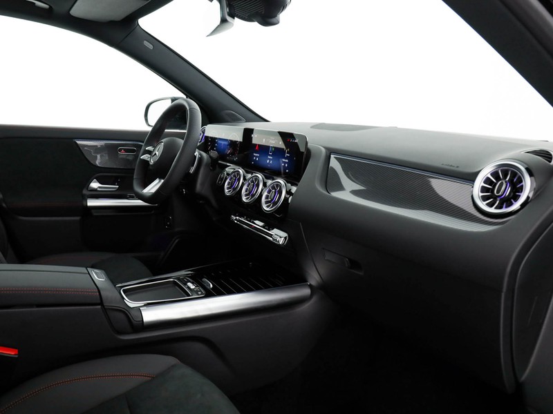 Mercedes GLA 180 amg line extra auto benzina nero