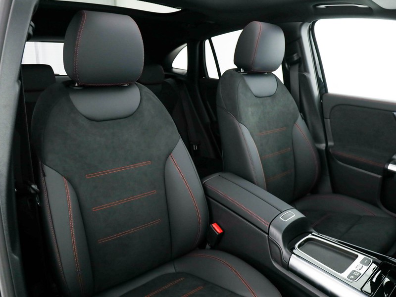Mercedes GLA 180 amg line extra auto benzina nero