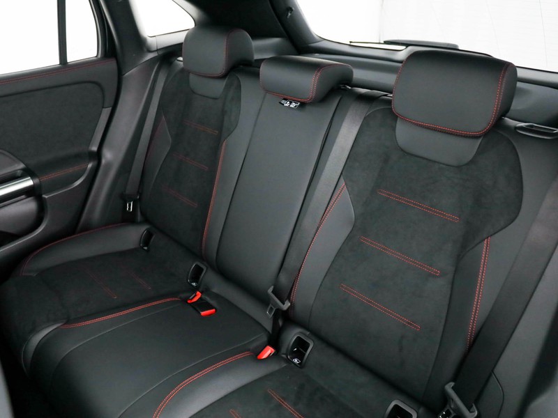 Mercedes GLA 180 amg line extra auto benzina nero