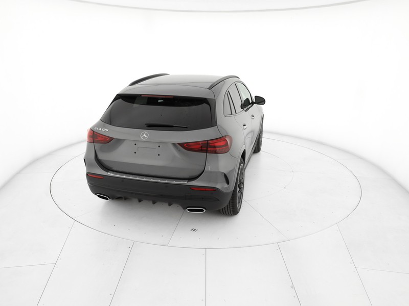 Mercedes GLA 180 Automatic benzina grigio