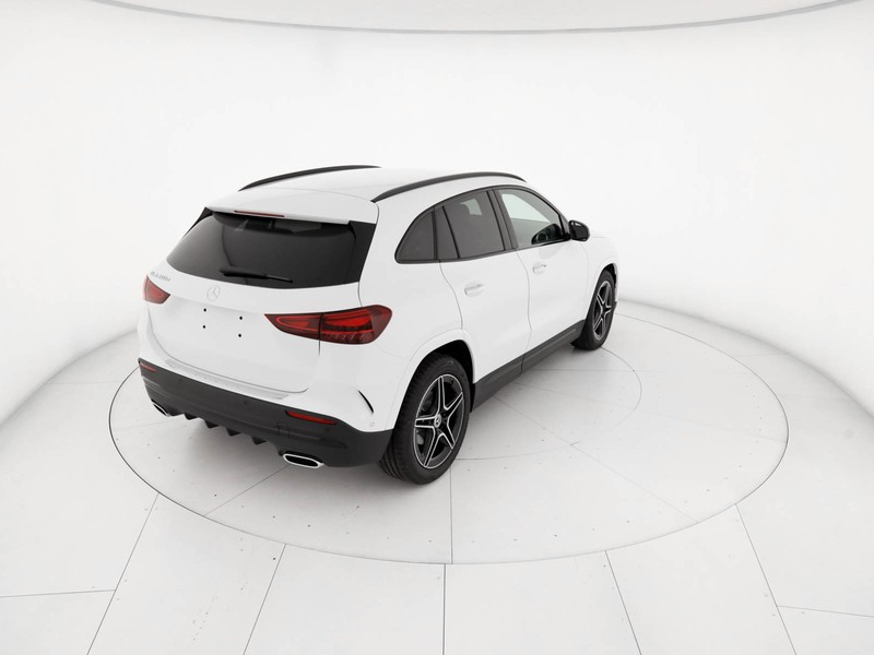 Mercedes GLA - foto 3
