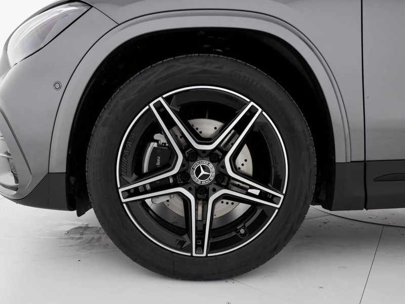 Mercedes GLA 180 amg line extra auto benzina grigio