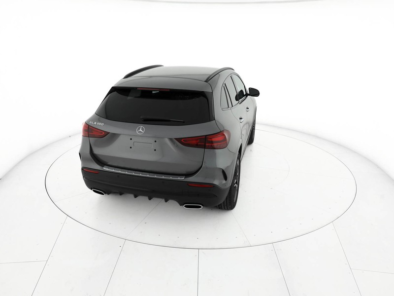 Mercedes GLA 180 amg line extra auto ibrido grigio