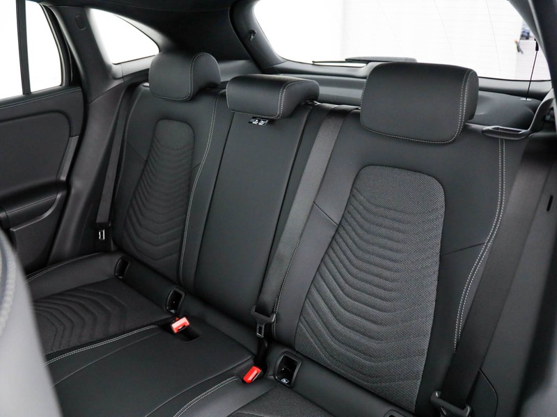 Mercedes GLA 200 d progressive extra auto diesel nero