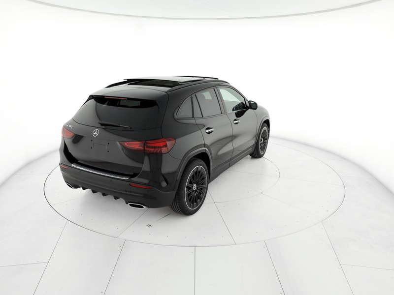Mercedes GLA 180 Automatic benzina nero