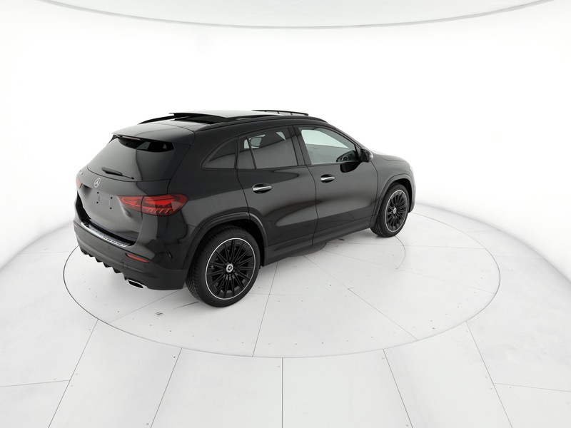 Mercedes GLA 180 Automatic benzina nero