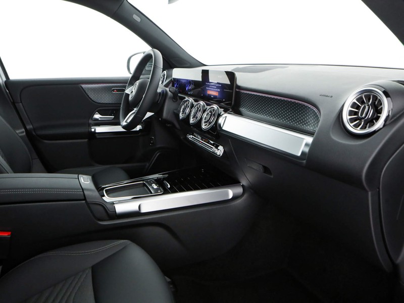 Mercedes EQB 300 progressive advanced 4matic elettrica grigio