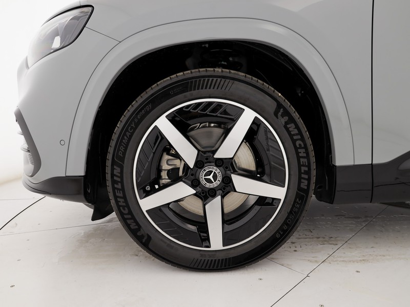 Mercedes GLB 200 Ibrida  grigio