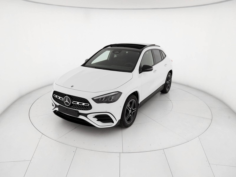 Mercedes GLA 200 d amg line extra auto diesel bianco