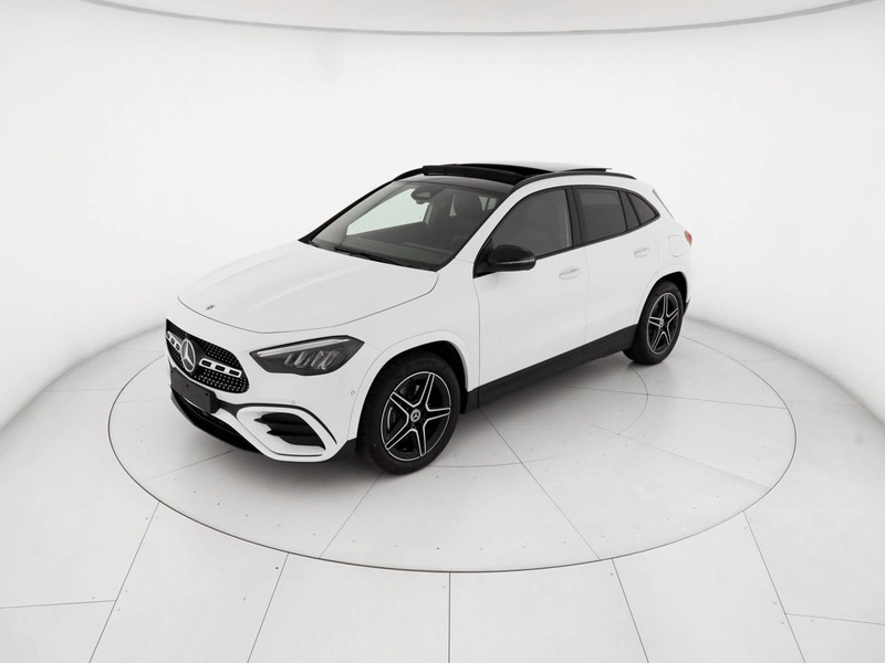 Mercedes GLA 200 d amg line extra auto diesel bianco