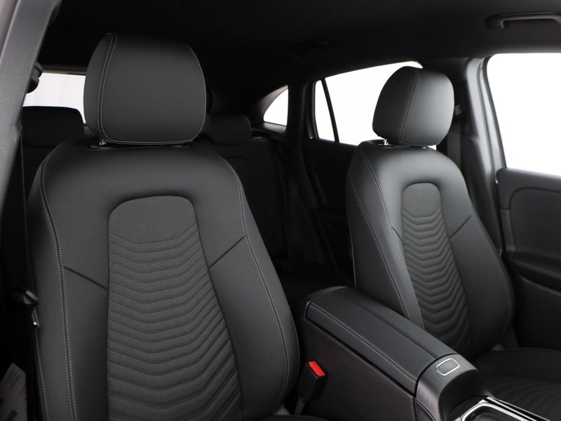 Mercedes GLA 180 progressive extra auto benzina grigio