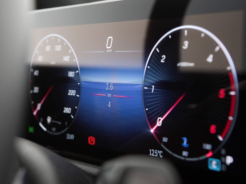 Mercedes GLA 180 progressive extra auto benzina grigio