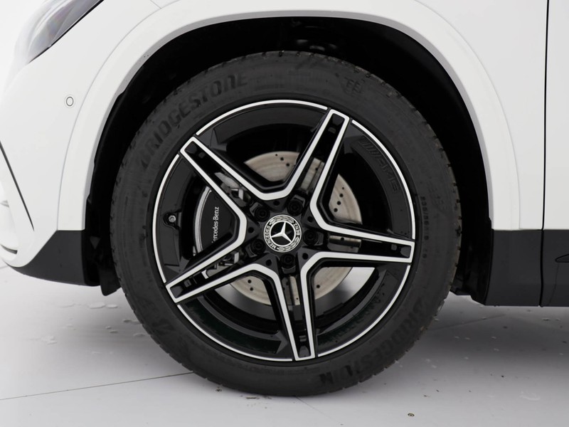 Mercedes GLA 200 d amg line extra auto diesel bianco