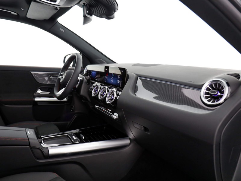 Mercedes GLA 180 amg line extra auto benzina grigio