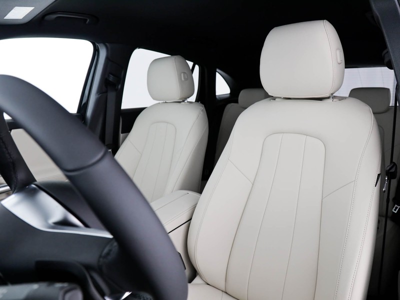 Mercedes GLA 180 progressive extra auto benzina nero