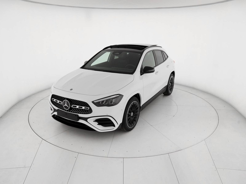 Mercedes GLA 200 d amg line extra auto diesel bianco