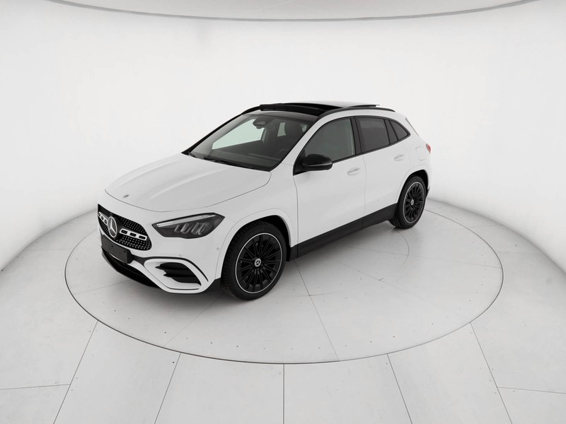 Mercedes GLA 200 d amg line extra auto diesel bianco