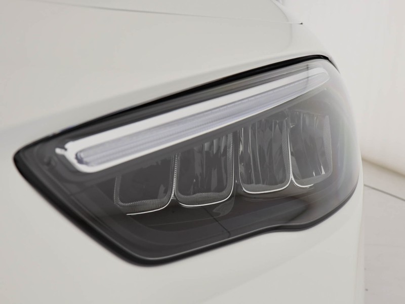 Mercedes GLA 200 d amg line extra auto diesel bianco