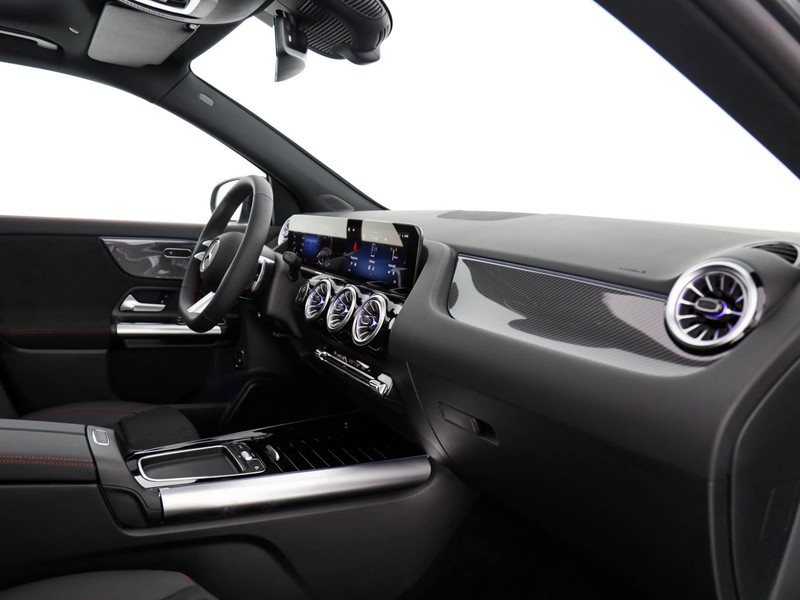 Mercedes GLA 200 d amg line extra auto diesel bianco