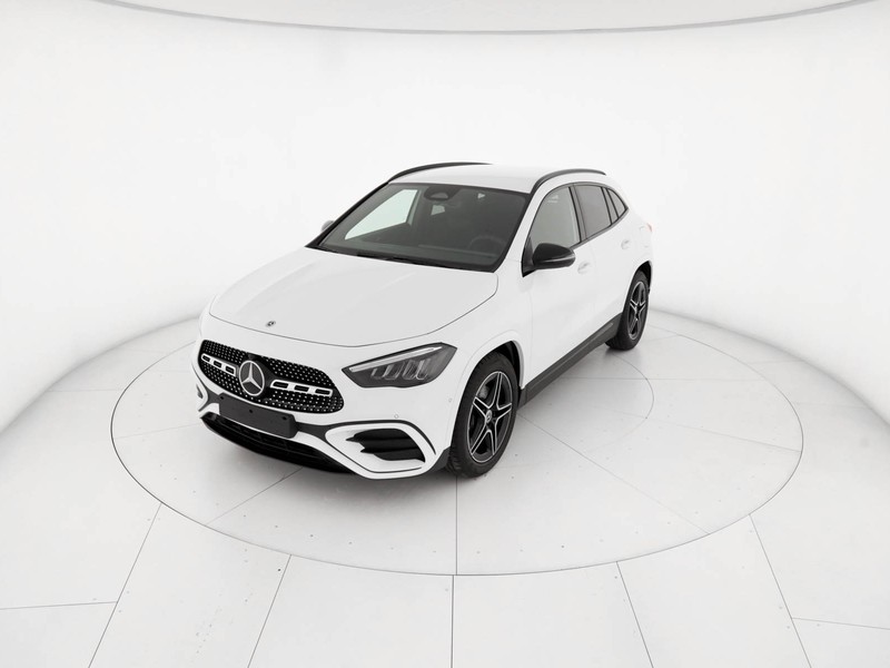 Mercedes GLA 200 d amg line extra auto diesel bianco