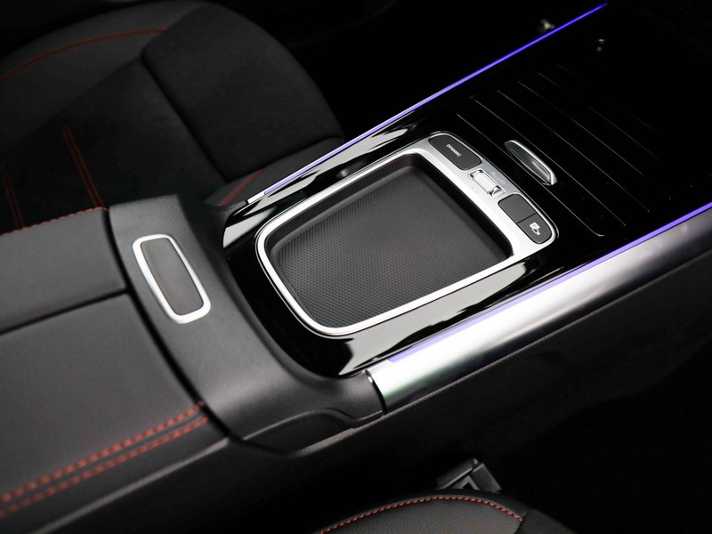 Mercedes GLA 200 d amg line extra auto diesel bianco