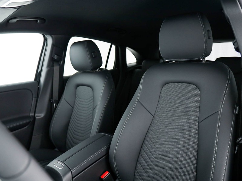 Mercedes GLA 200 d progressive extra auto diesel nero