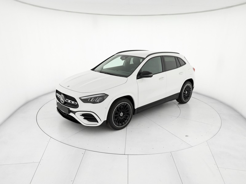 Mercedes GLA 180 Automatic benzina bianco