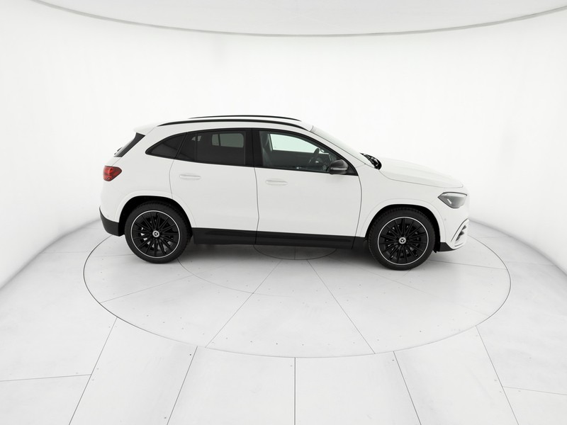 Mercedes GLA 180 Automatic benzina bianco