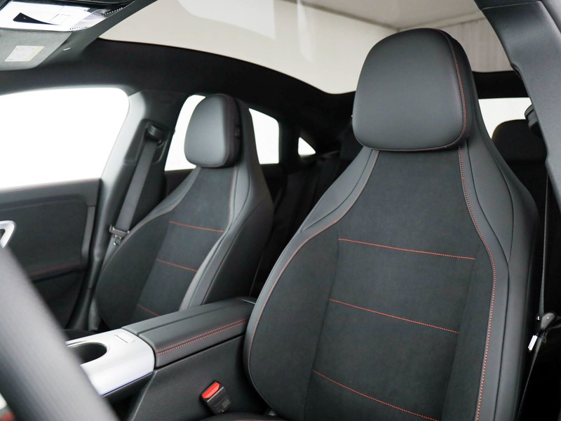 Mercedes CLA Coupè elettrica 250+ premium elettrica rosso