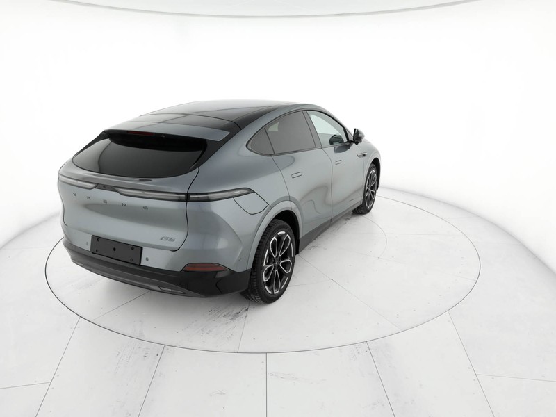 XPENG G6 68,5 kwh standard range rwd elettrica grigio