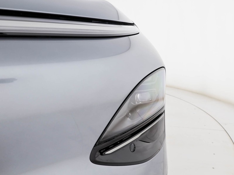 XPENG G6 68,5 kwh standard range rwd elettrica grigio