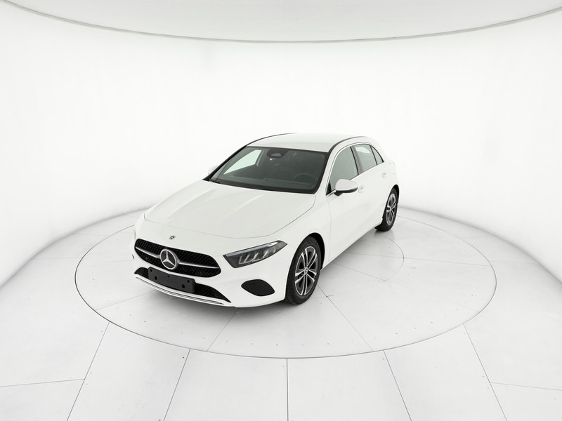 Mercedes Classe A 180 progressive extra auto benzina bianco
