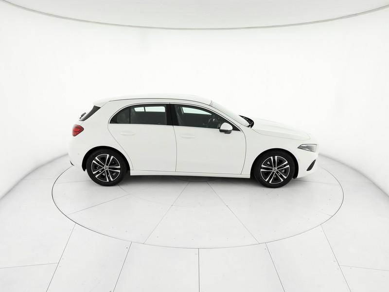 Mercedes Classe A 180 progressive extra auto benzina bianco