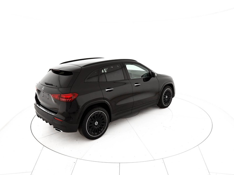 Mercedes GLA 180 Automatic benzina nero