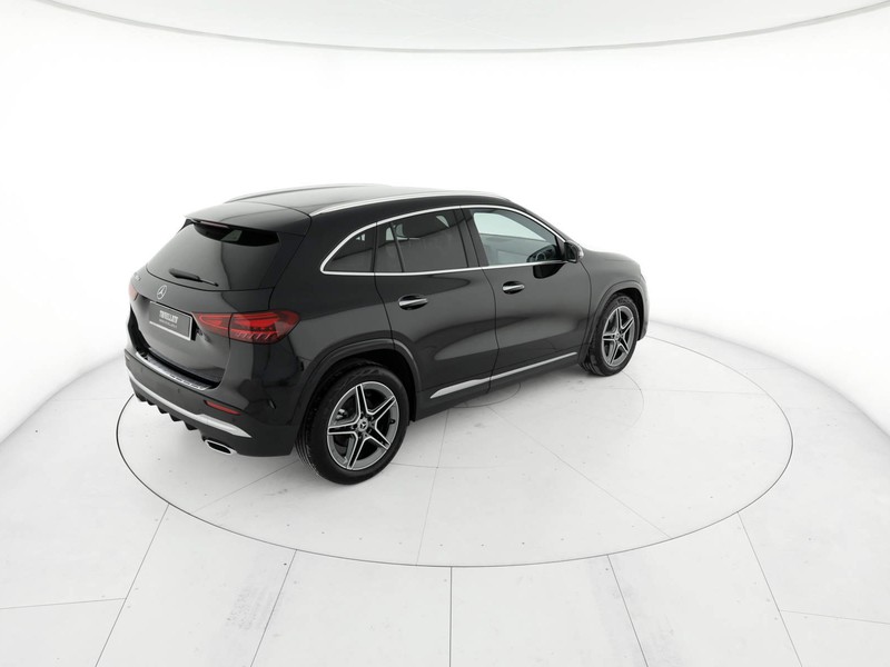 Mercedes GLA 180 d amg line advanced plus auto diesel nero