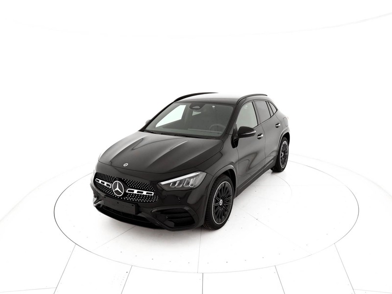 Mercedes GLA 180 amg line extra auto ibrido nero