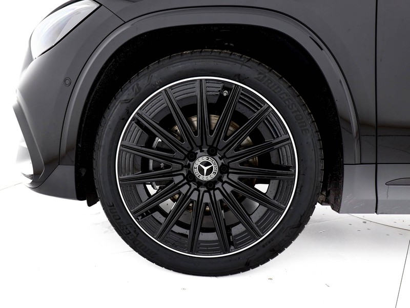 Mercedes GLA 180 amg line extra auto ibrido nero