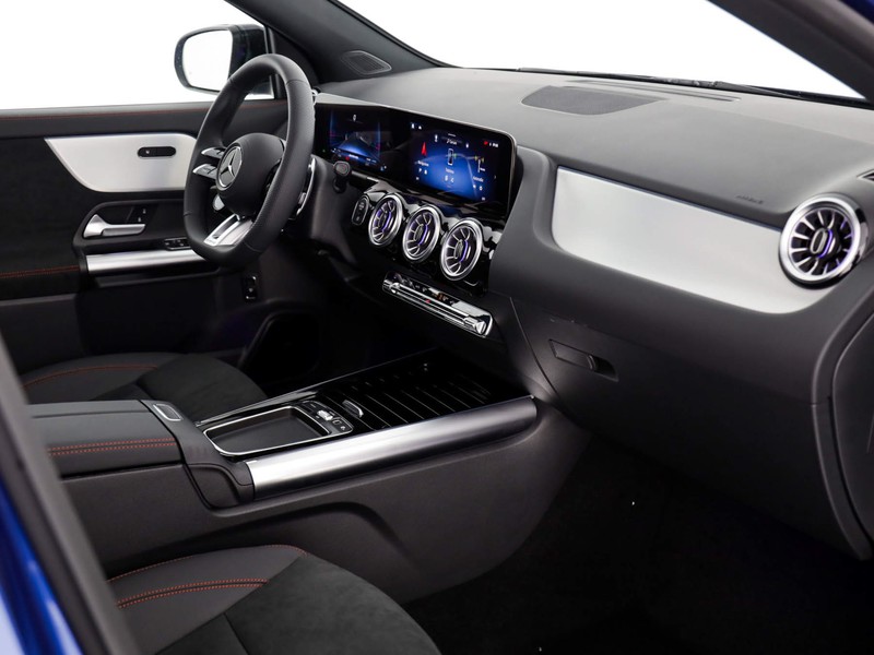 AMG GLA amg 35 amg line premium 4matic auto ibrido blu/azzurro