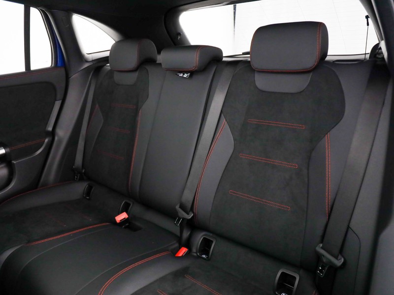 AMG GLA amg 35 amg line premium 4matic auto ibrido blu/azzurro
