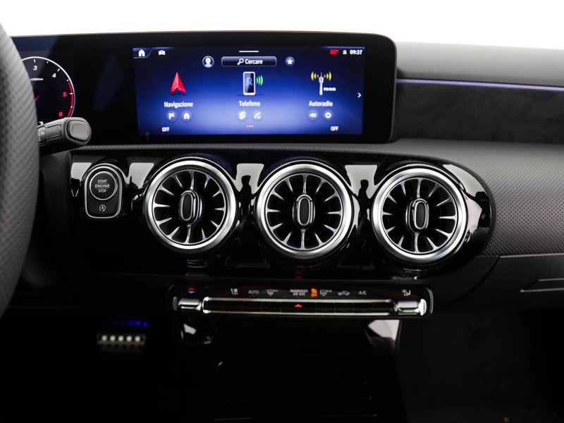 Mercedes Classe A 180 d amg line extra auto diesel nero