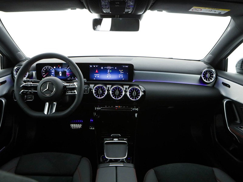 Mercedes Classe A 180 d amg line extra auto diesel argento